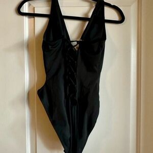 TA3 PLUNGEY SWIMSUIT Black Size Small EUC